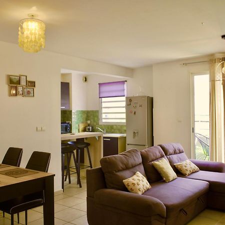 Les Balcons Du Theatre Apartment Saint-Gilles Les Bains Exterior photo